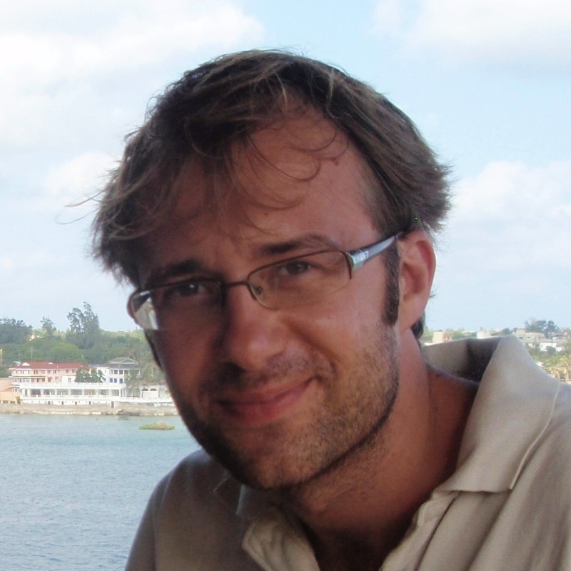 <strong>Koen Van Rossum</strong>